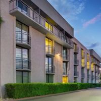Holiday Inn & Suites Phoenix Airport North by IHG ico