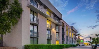 Holiday Inn & Suites Phoenix Airport North by IHG
