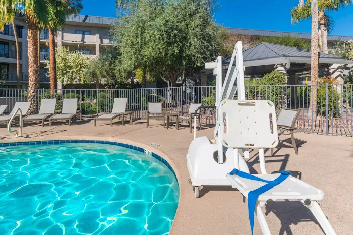 Holiday Inn & Suites Phoenix Airport North by IHG 5
