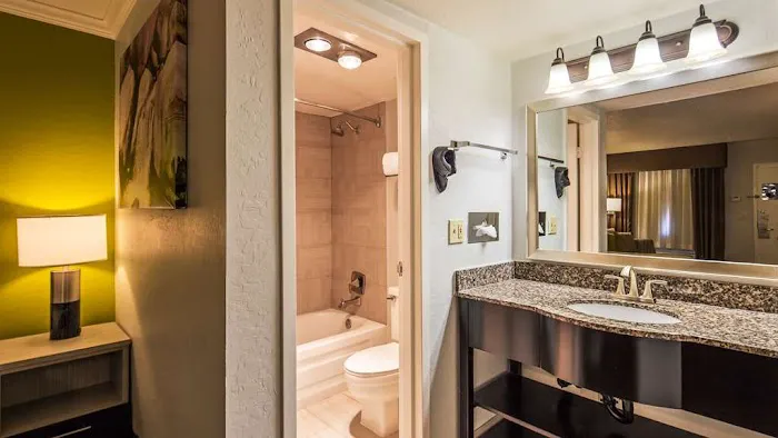 Best Western InnSuites Phoenix Hotel & Suites 5