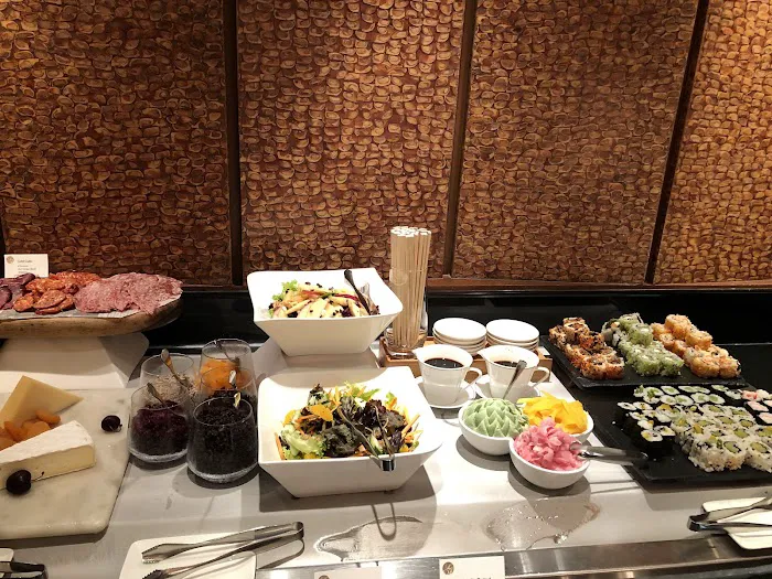 Fairmont Gold Lounge 5