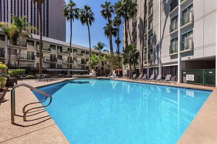 DoubleTree by Hilton Phoenix Midtown 5