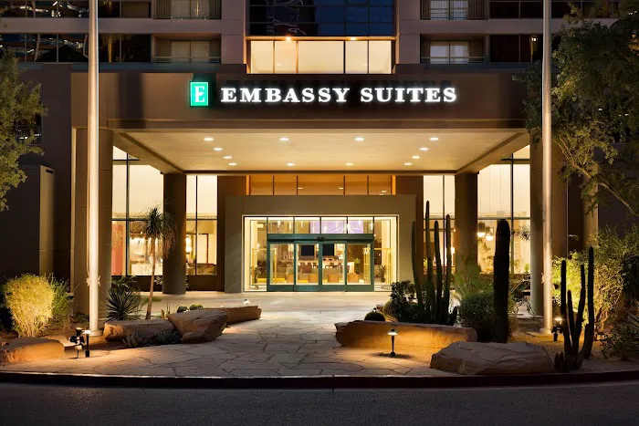 Embassy Suites by Hilton Phoenix Downtown North 5