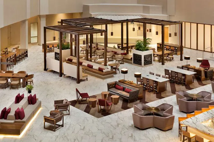 Embassy Suites by Hilton Phoenix Downtown North 5