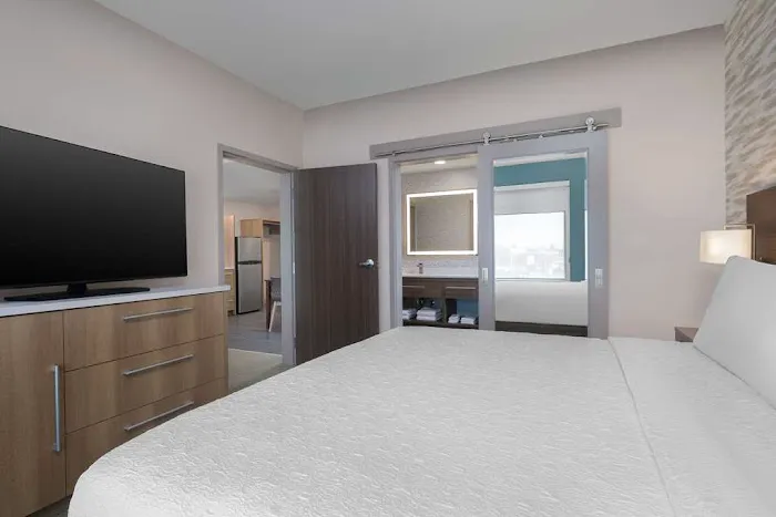 Home2 Suites by Hilton Phoenix Midtown 5