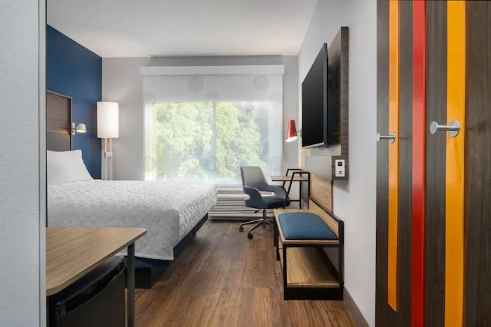 Tru by Hilton Phoenix Midtown 5