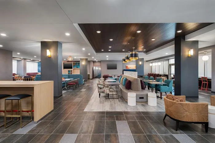 Tru by Hilton Phoenix Midtown 5