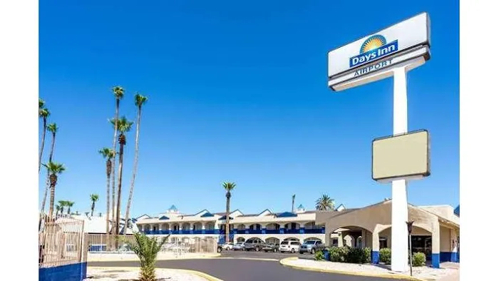 SureStay by Best Western Phoenix Airport 5