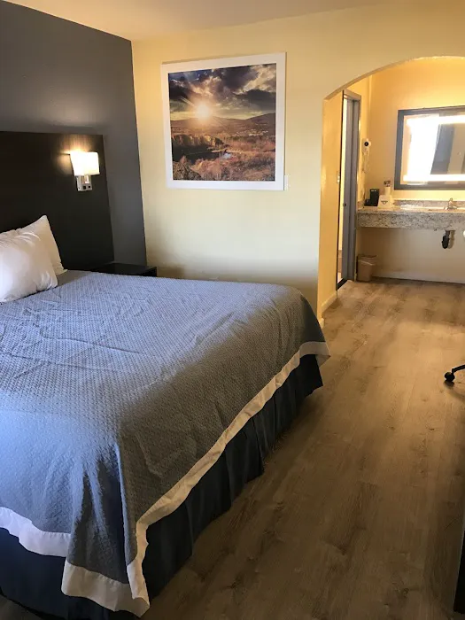 SureStay by Best Western Phoenix Airport 5