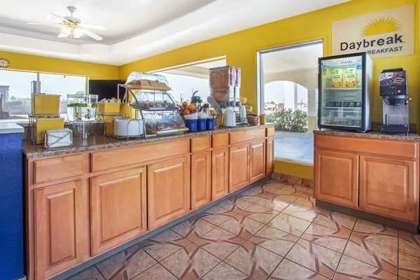 SureStay by Best Western Phoenix Airport 5