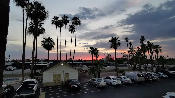 SureStay by Best Western Phoenix Airport 5