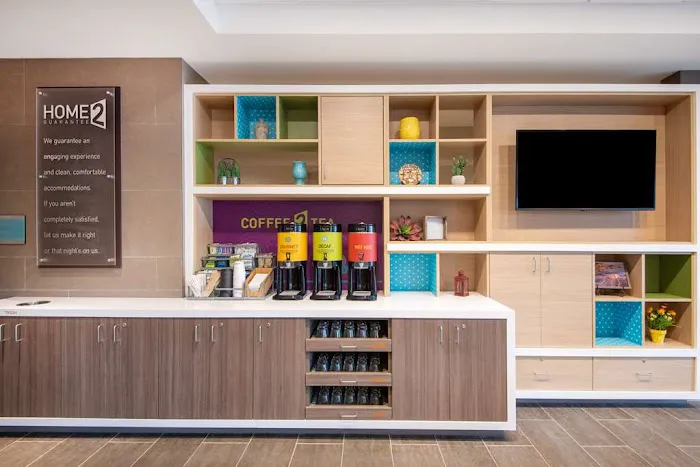 Home2 Suites by Hilton Phoenix Airport North 5