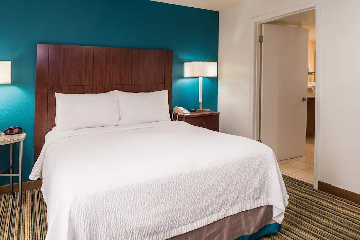 Metro Phoenix : All Inclusive Living 5