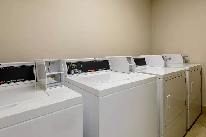 Mainstay Suites Phoenix-Metro Center 5