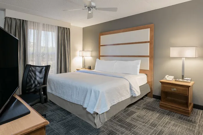Mainstay Suites Phoenix-Metro Center 5