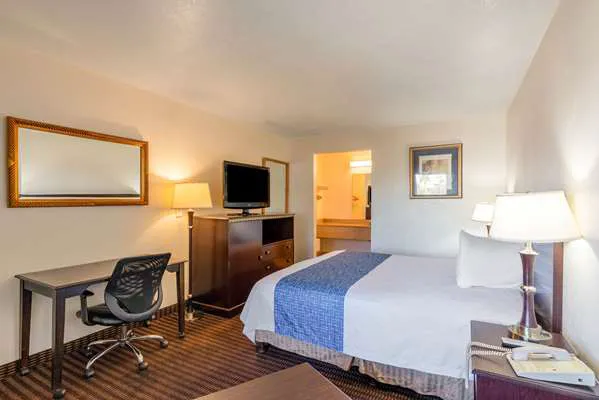 Rodeway Inn Phoenix North I-17 5
