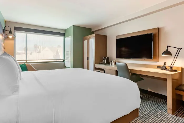 Cambria Hotel Downtown Phoenix Convention Center 5