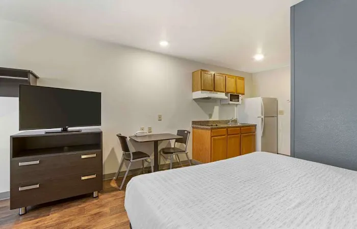 Extended Stay America Select Suites - Phoenix - North 5