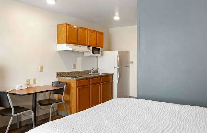 Extended Stay America Select Suites - Phoenix - North 5