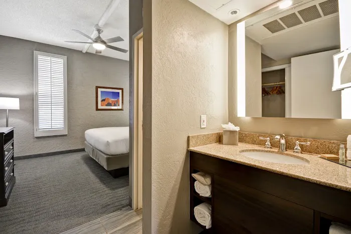 DoubleTree by Hilton Phoenix North 5