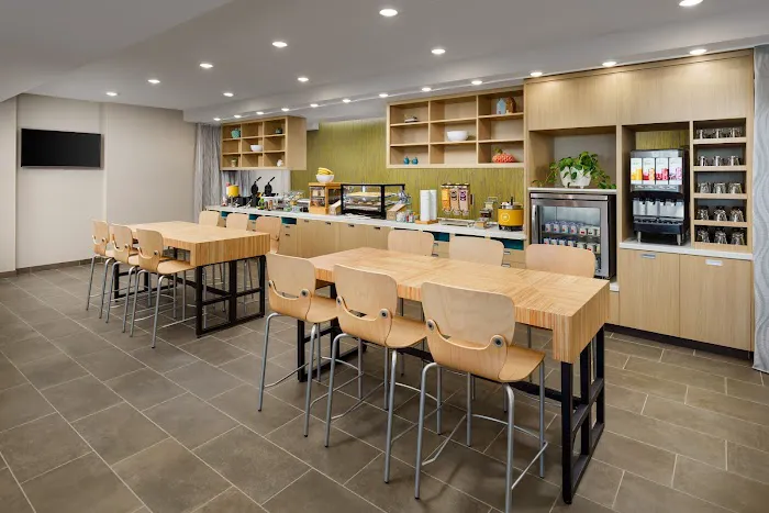 Home2 Suites by Hilton Scottsdale North 5