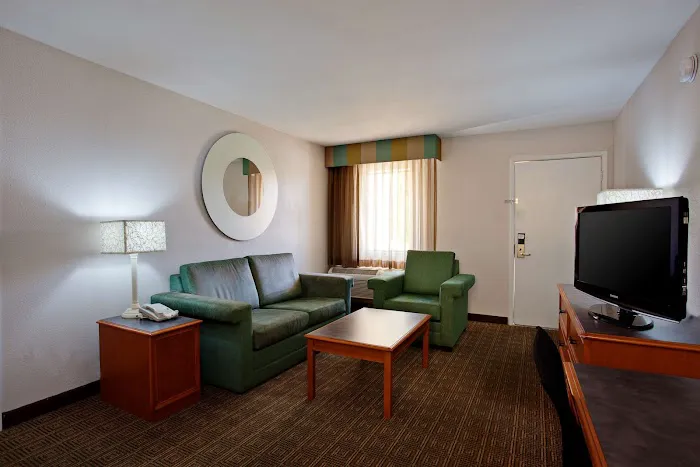 La Quinta Inn by Wyndham Phoenix North 5