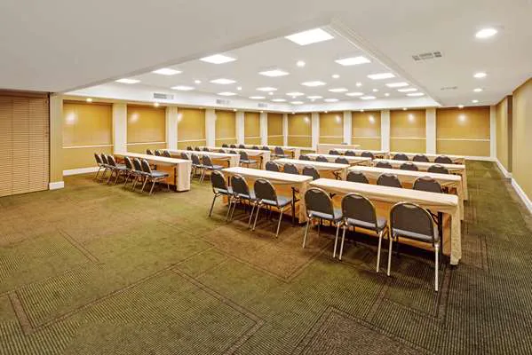 La Quinta Inn by Wyndham Phoenix North 5