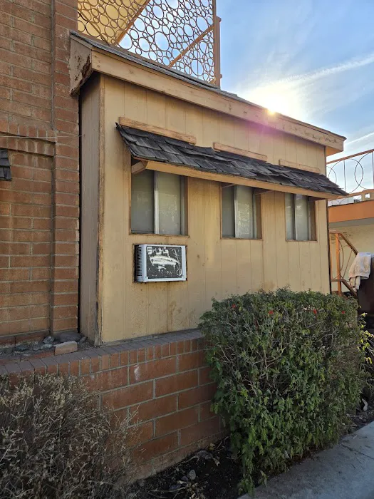Coronado Hotel & Motel 5