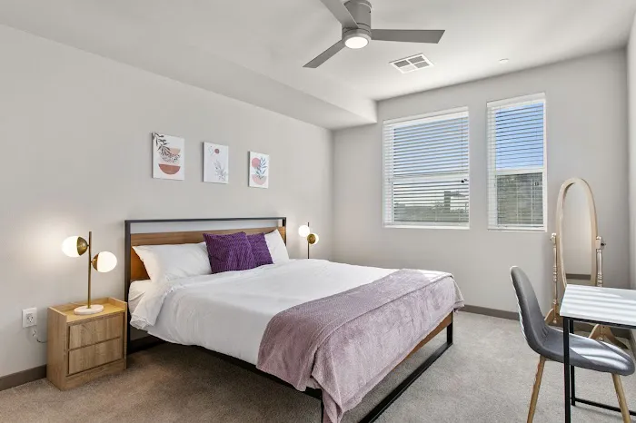 CozySuites Phoenix 5