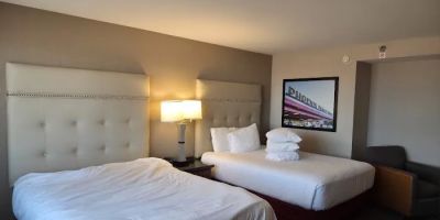 Drury Inn & Suites Phoenix Airport