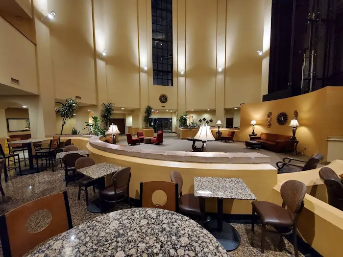 Drury Inn & Suites Phoenix Airport 5
