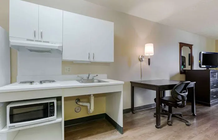Extended Stay America - Phoenix - Airport 5