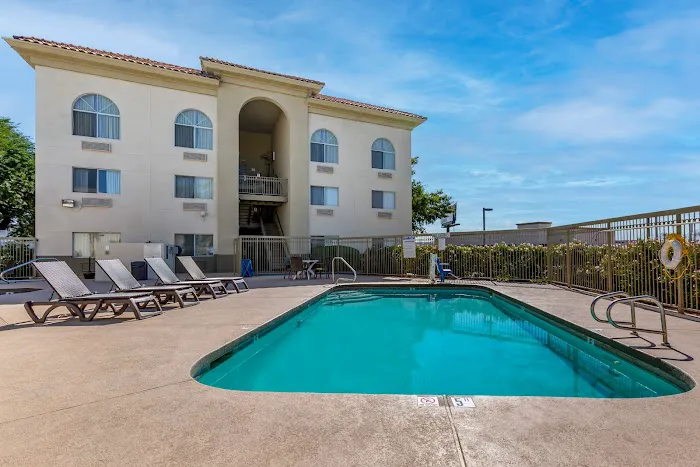 Comfort Inn & Suites Phoenix North - Deer Valley 5
