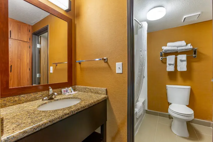 Comfort Inn & Suites Phoenix North - Deer Valley 5