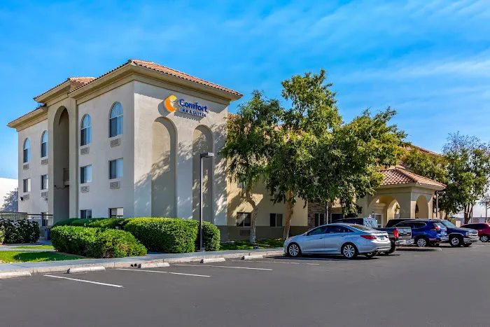 Comfort Inn & Suites Phoenix North - Deer Valley 5