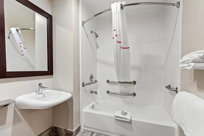 Red Roof Inn Phoenix North – I-17 at Bell Rd 5