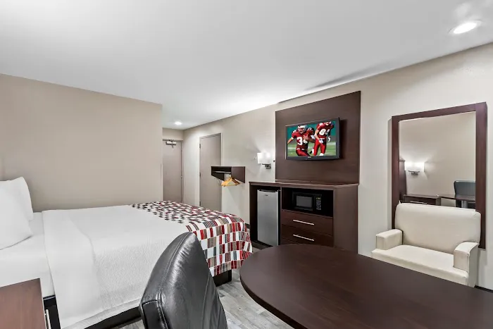 Red Roof Inn Phoenix North – I-17 at Bell Rd 5