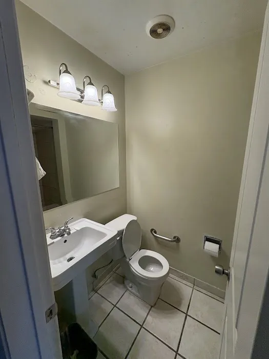 Central Phoenix hotel 5