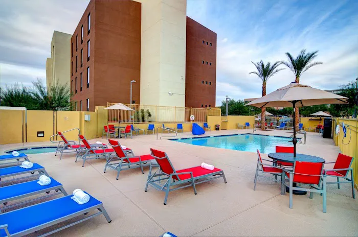 Holiday Inn Express & Suites Phoenix North - Scottsdale by IHG 5
