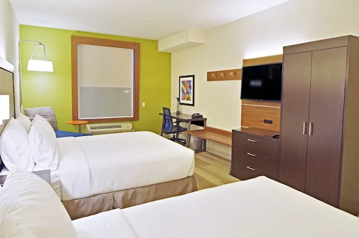 Holiday Inn Express & Suites Phoenix North - Scottsdale by IHG 5
