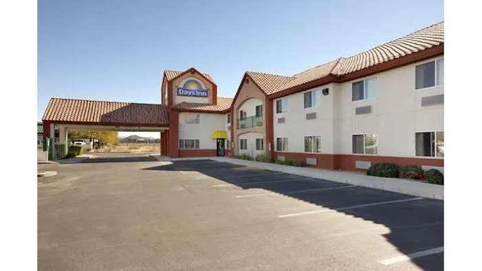 Days Inn by Wyndham Phoenix North 5