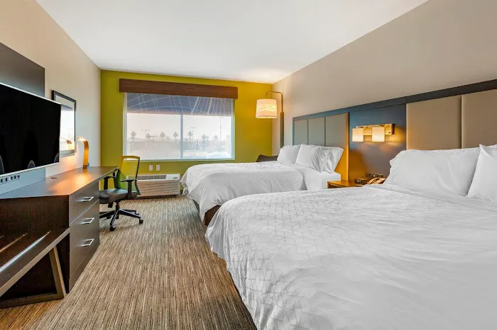 Holiday Inn Express & Suites Phoenix Dwtn - State Capitol by IHG 5