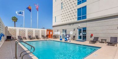 Holiday Inn Express & Suites Phoenix Dwtn - State Capitol by IHG