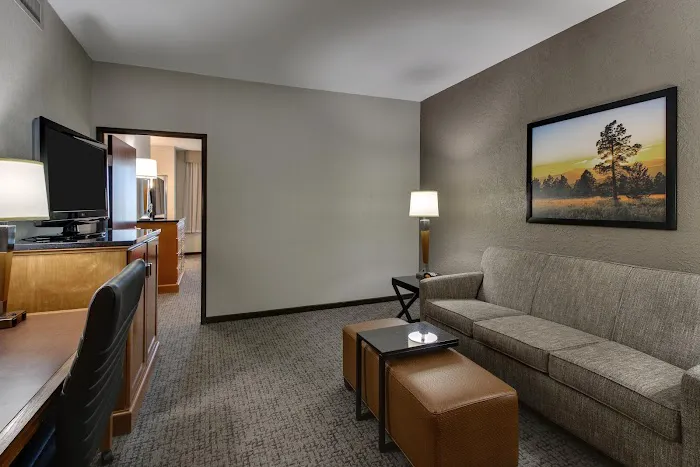 Drury Inn & Suites Phoenix Happy Valley 5