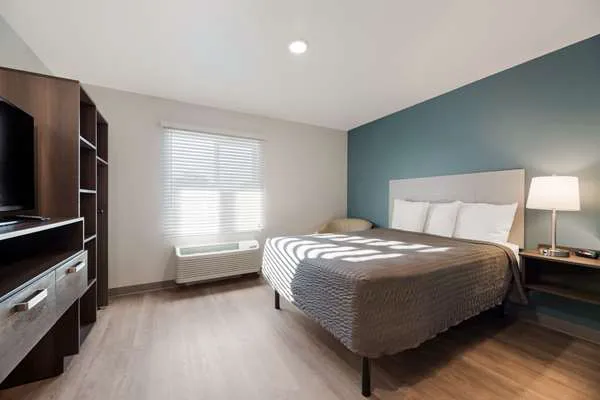 WoodSpring Suites Phoenix-Deer Valley 5