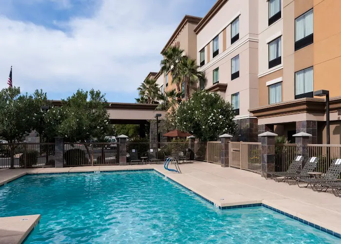 Holiday Inn Express & Suites Phoenix North - Happy Valley 5