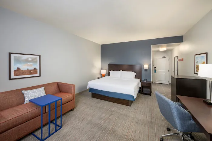 Holiday Inn Express & Suites Phoenix North - Happy Valley 5