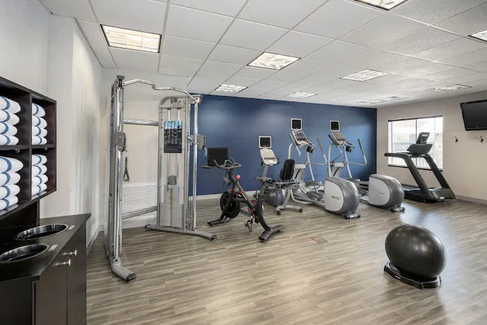 Holiday Inn Express & Suites Phoenix North - Happy Valley 5