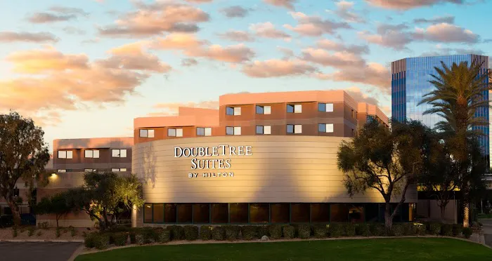DoubleTree Suites by Hilton Phoenix 5