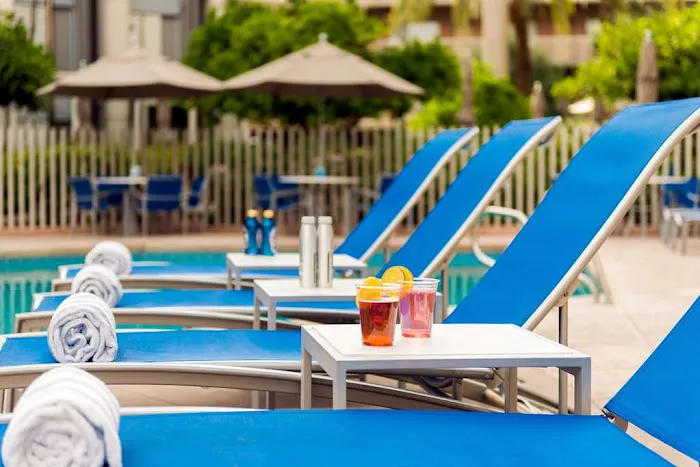 DoubleTree Suites by Hilton Phoenix 5